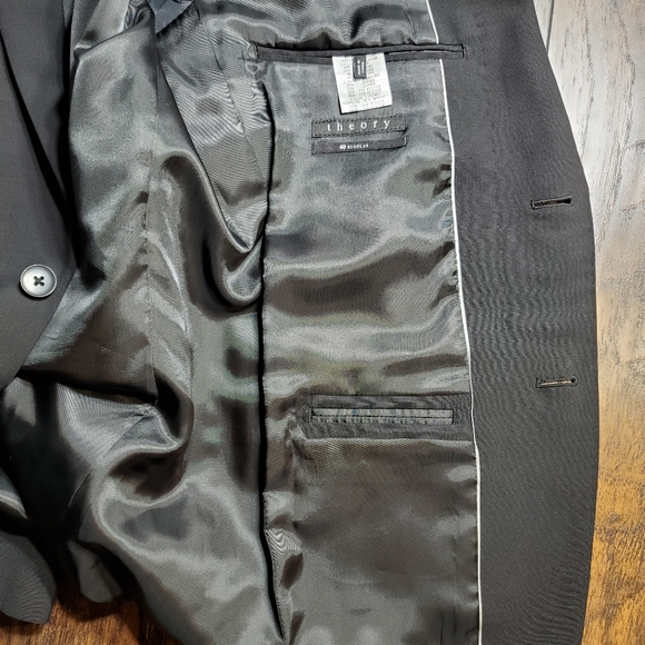 Theory men’s 40R black suit coat - Picture 8 of 11